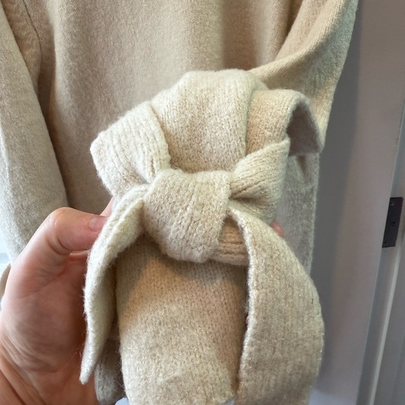 Anthropologie J.O.A. Oversized Tie Sleeve Fisherman Chunky Sweater Knit Cream XS - Picture 5 of 9